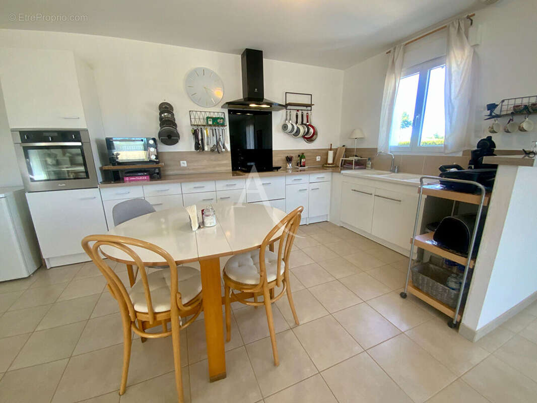 Maison Champagnolles 4 pièce(s) 98.5 m2 - photo 10