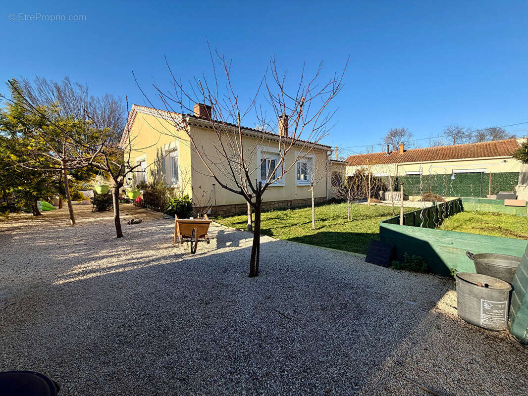 Maison à BAGNOLS-SUR-CEZE