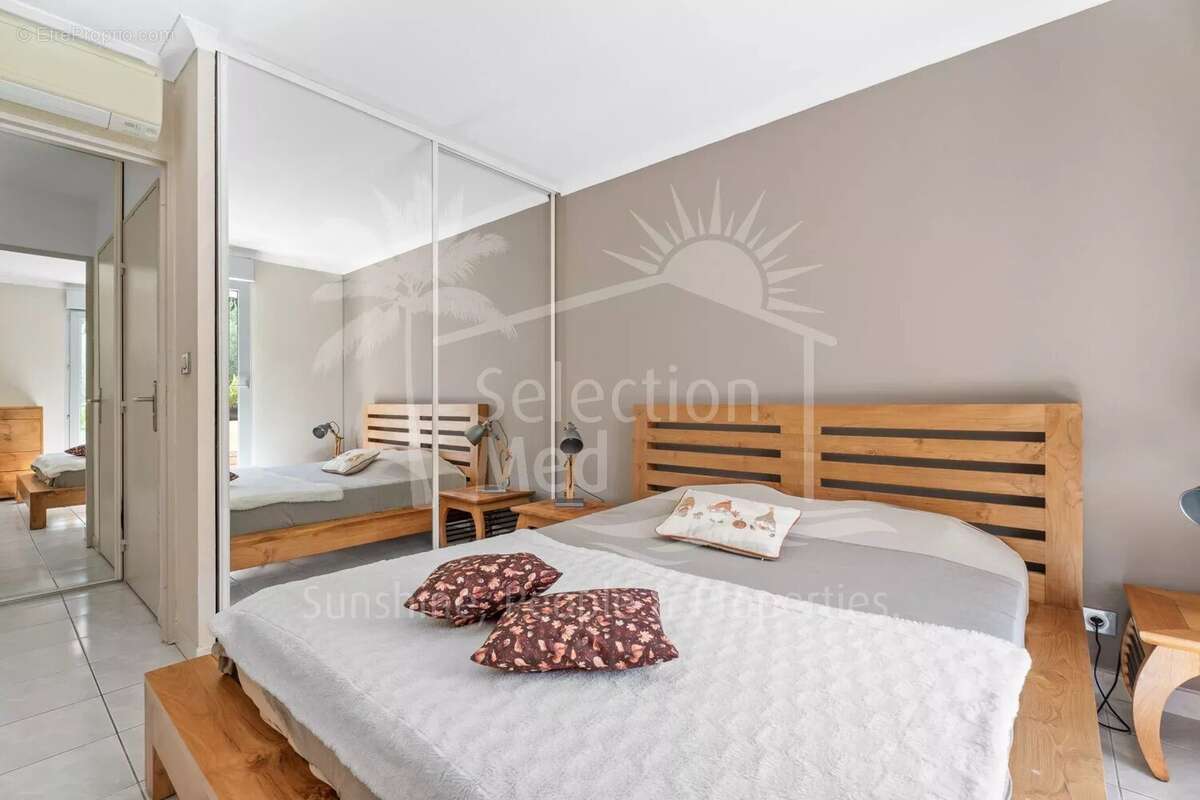 Appartement à MOUGINS
