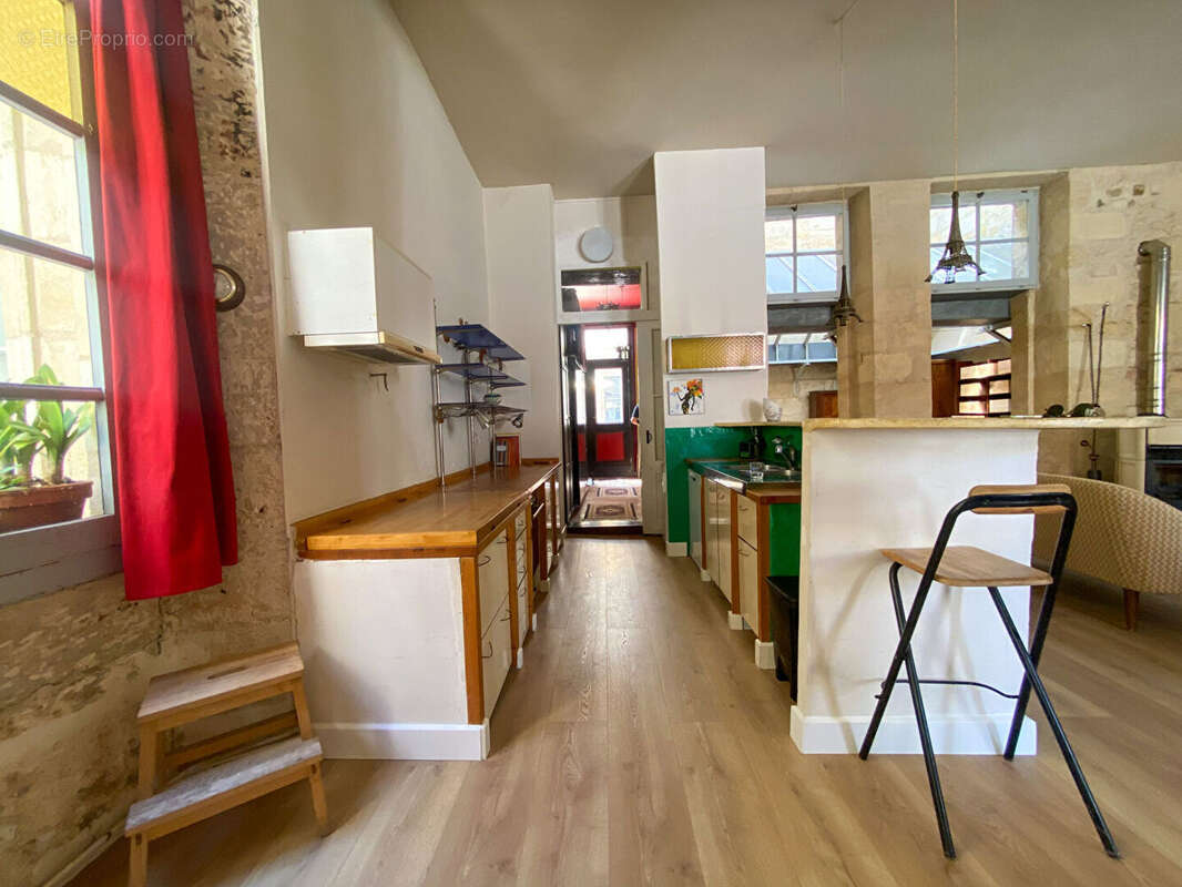 ARCHITECTURE ATYPIQUE- 1700 -Appartement avec terrasse - photo 9