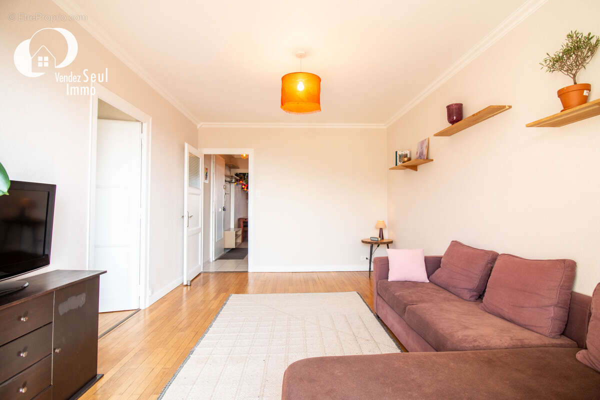 Appartement à AMBILLY