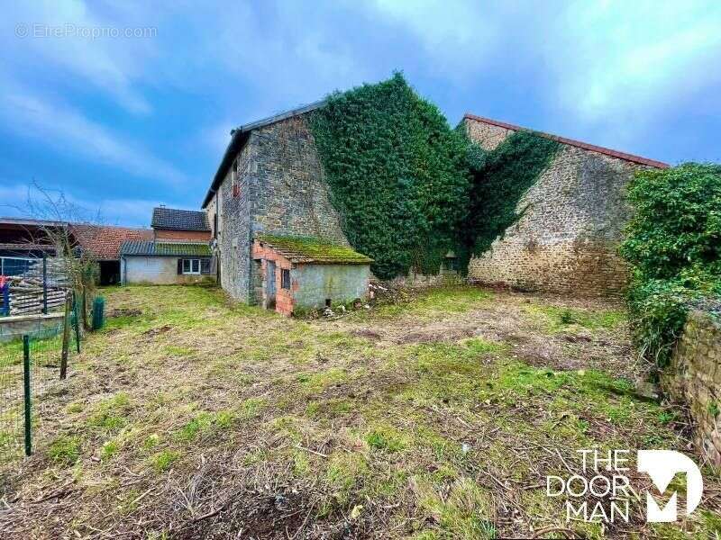 Maison à DAMMARTIN-SUR-MEUSE