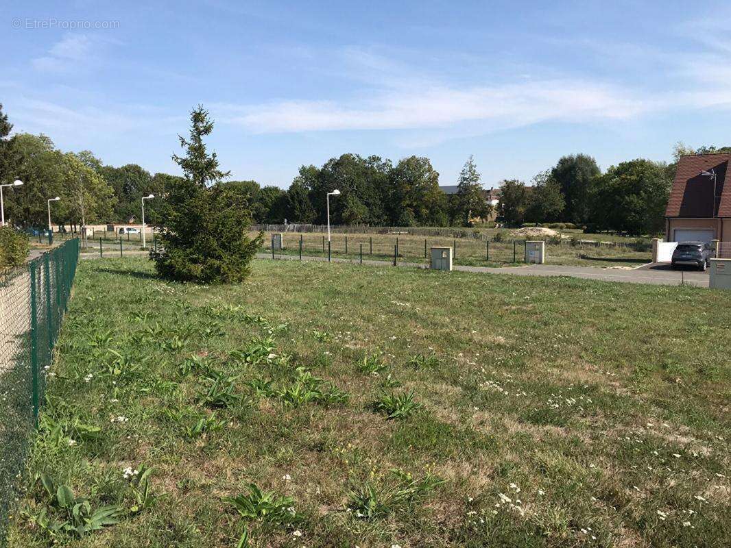 Terrain à ILLIERS-COMBRAY