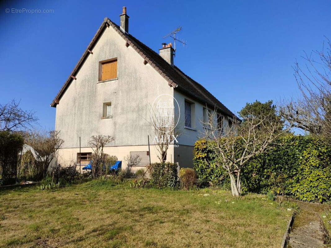 Maison à CLOYES-SUR-LE-LOIR
