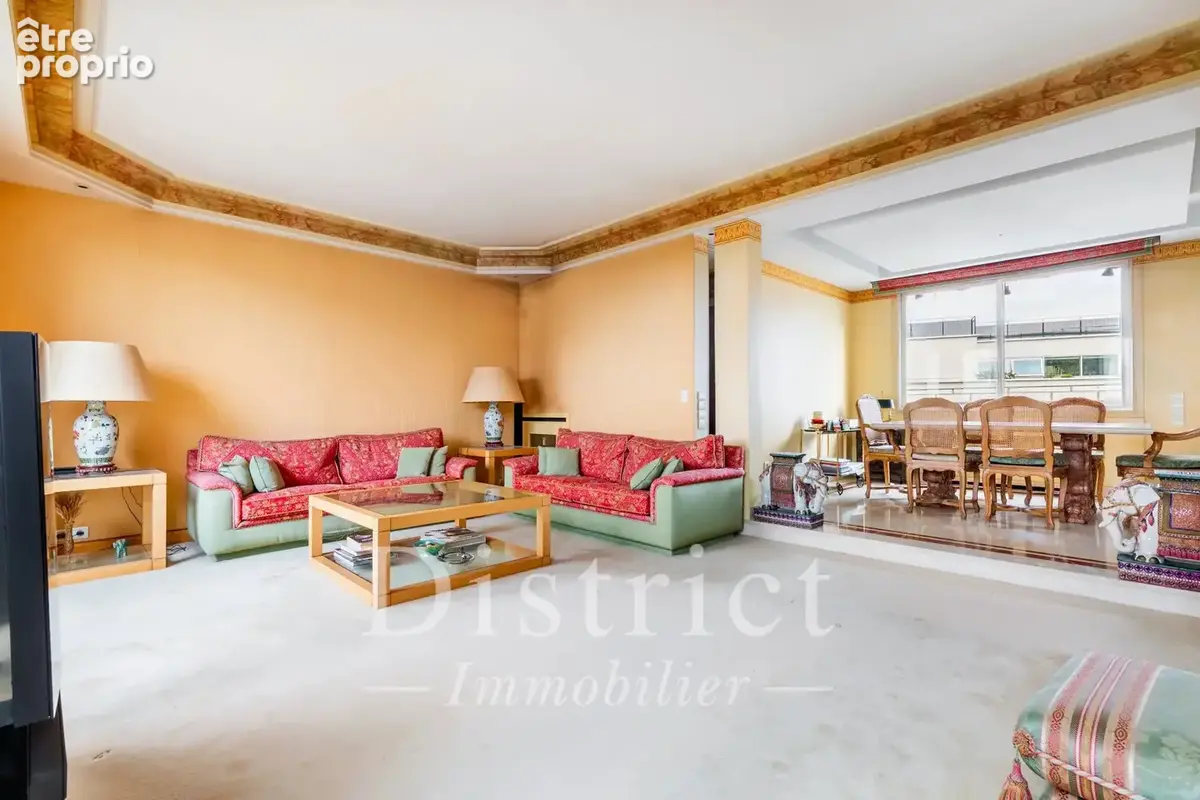 Trocadéro. Vue Tour Eiffel pour cet appartement de 112m² en étage élevé. - photo 5
