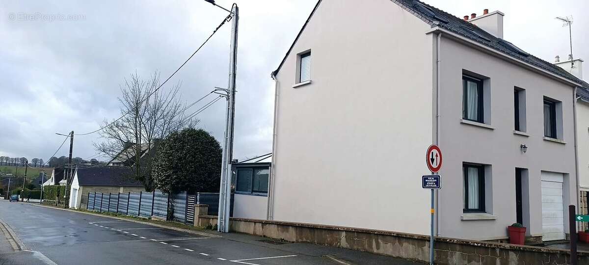 Maison à CLEGUEREC