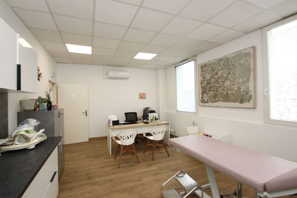 Commerce à MOULINS-LES-METZ