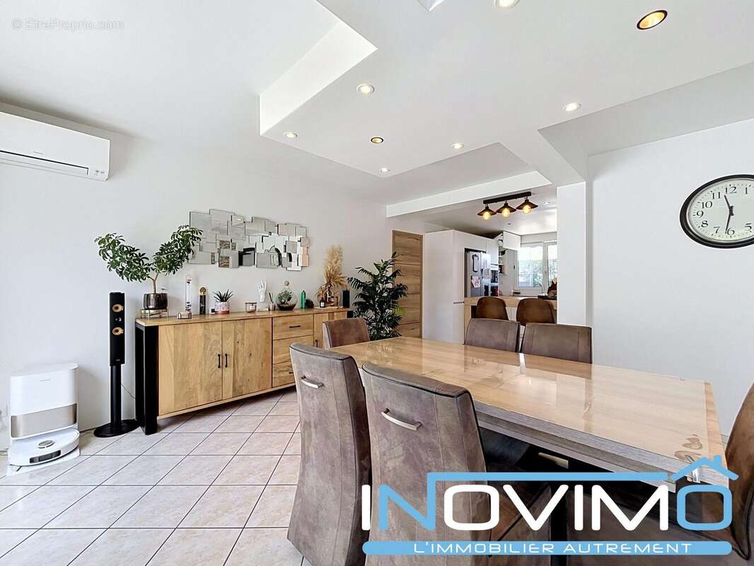 Maison 128 m² à Cappelle-La-Grande  - photo 2