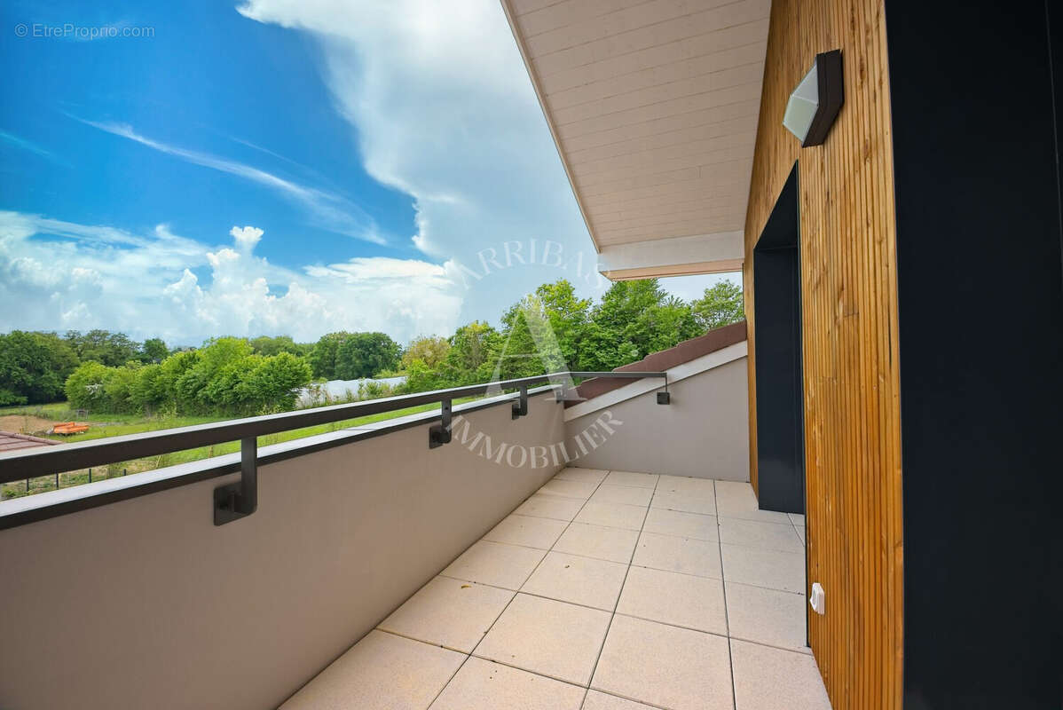 Appartement à ORNEX