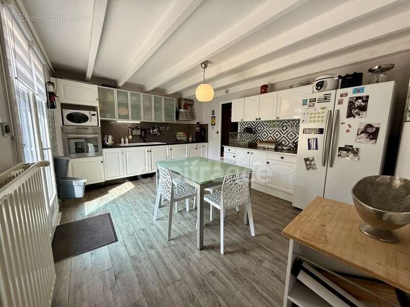 Le charme de l'ancien, le confort d'une rénovation soignée et un extérieur pensé pour profiter… sans les contraintes d'un grand  - photo 7
