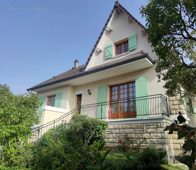 Maison à AUTEUIL