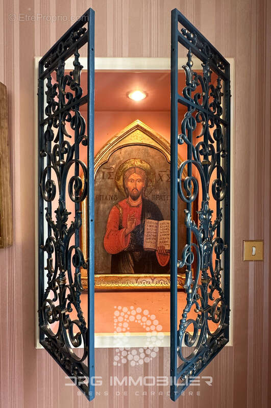 Maison à LA ROCHE-VINEUSE