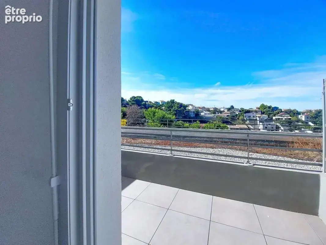 T1 de 28 m² avec terrasse et parking à Marseille 15e - photo 7