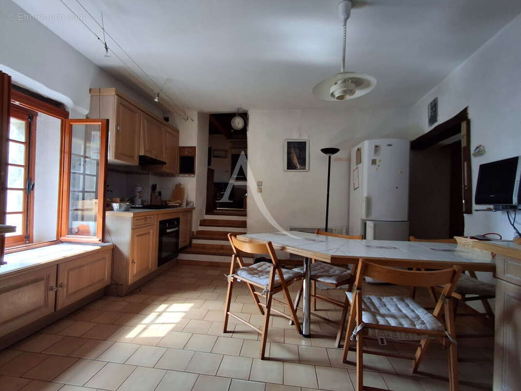 Maison à DIO-ET-VALQUIERES