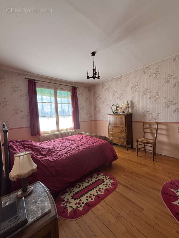 Maison à LEUGLAY
