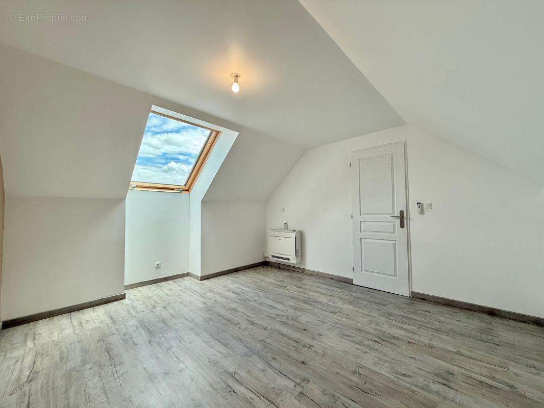 Maison à BINGES