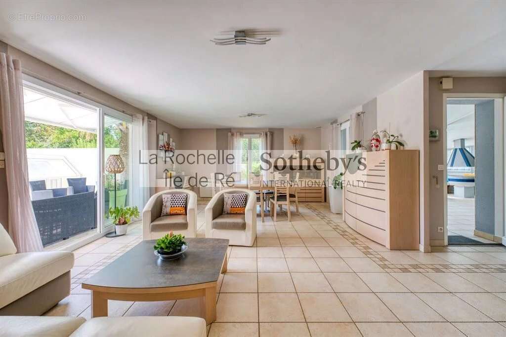 Maison familiale avec piscine, grand terrain et gîte indépendant - photo 8
