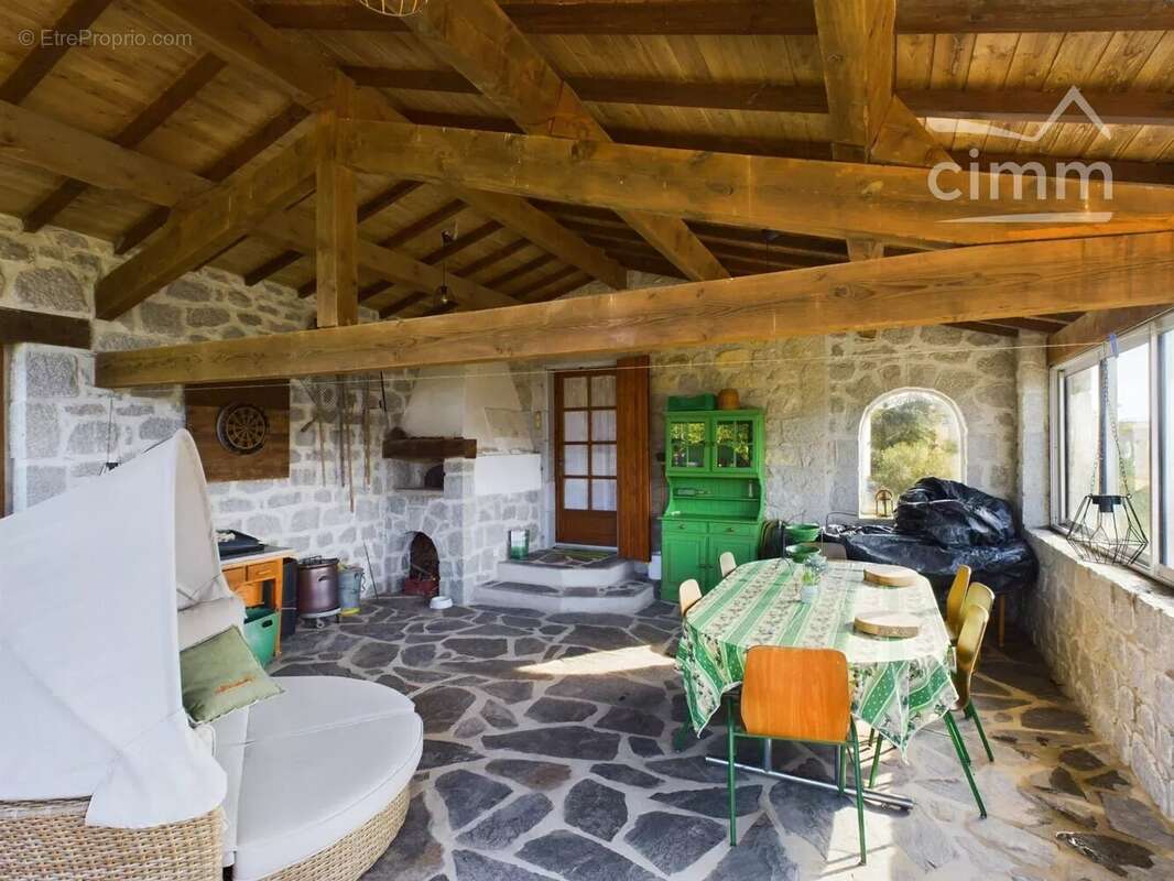 Maison à BANNE