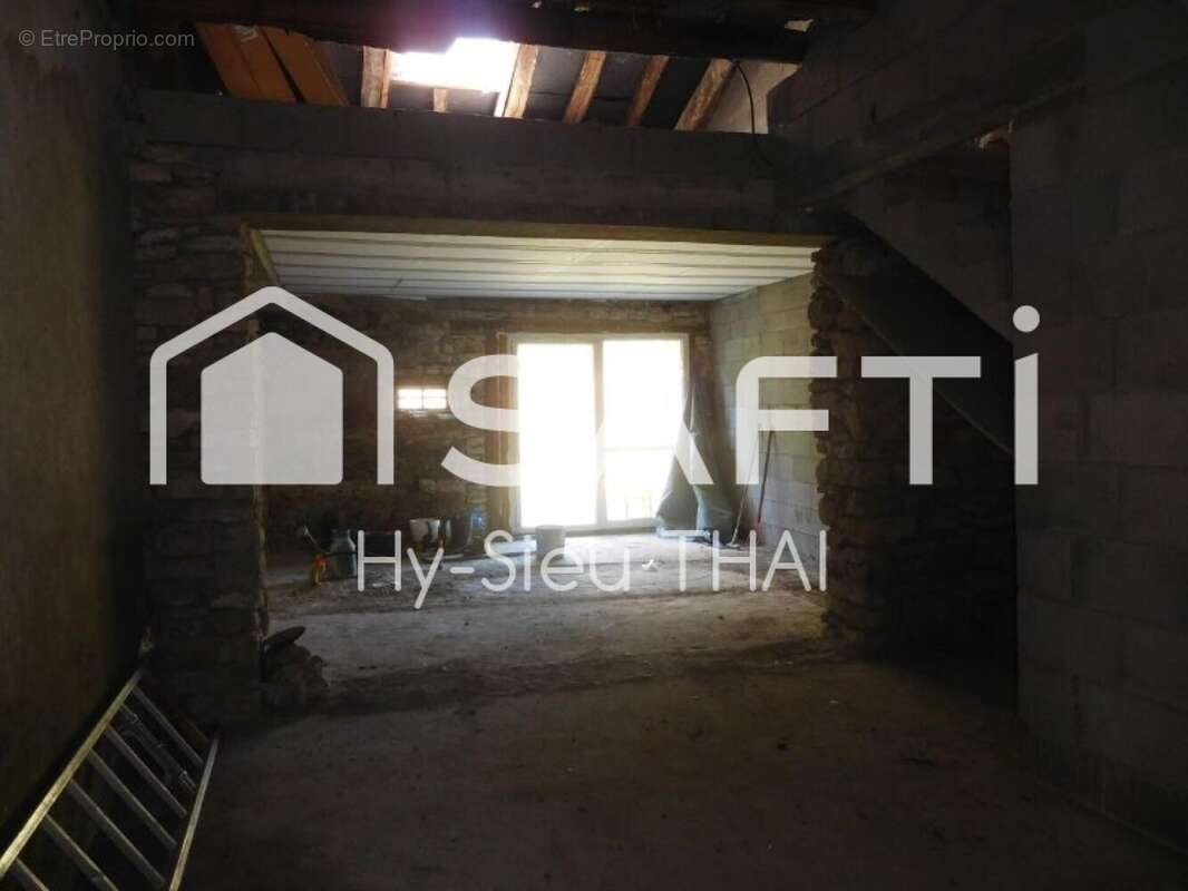 Appartement 600 m² à Thoirette  - photo 5