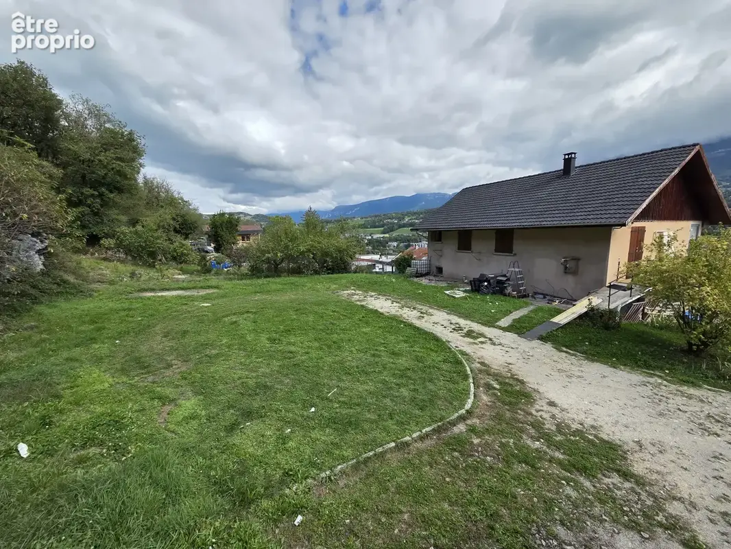À Grésy-Sur-Aix (73), terrain de 863m2 - photo 3