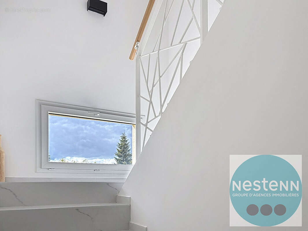 Maison à SAINT-PRYVE-SAINT-MESMIN