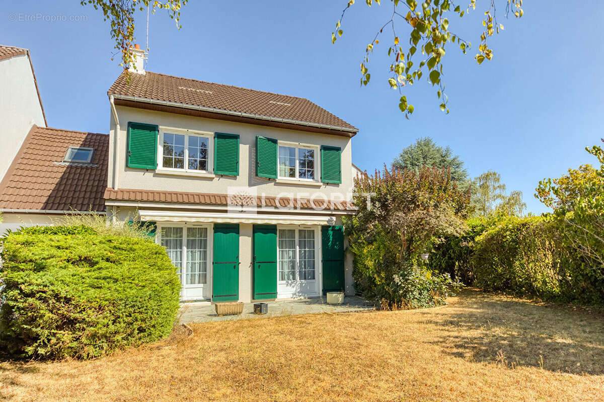 Maison Pontault Combault 5 pièce(s) 107.60m2 - photo 15