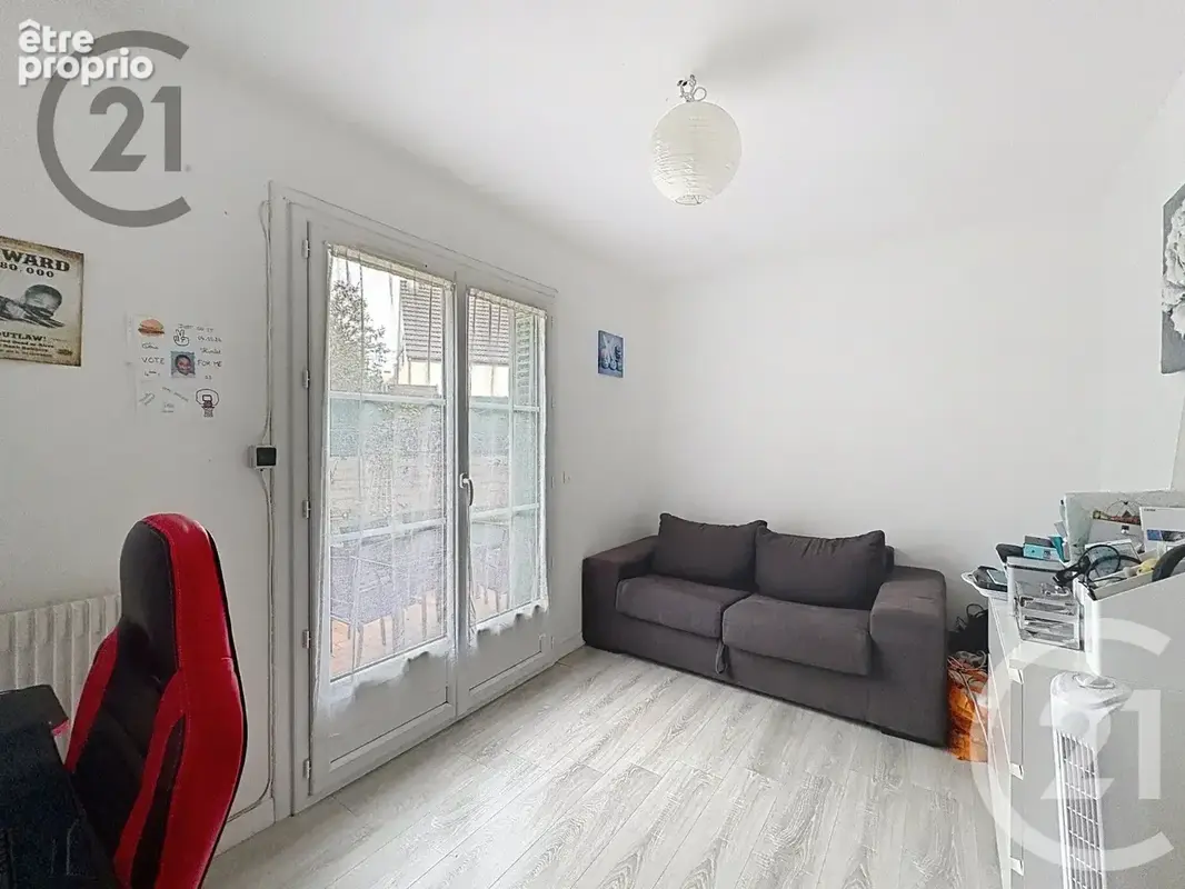 Maison 6 pièces 110 m² à vendre à Brie-Comte-Robert (77170) - photo 9