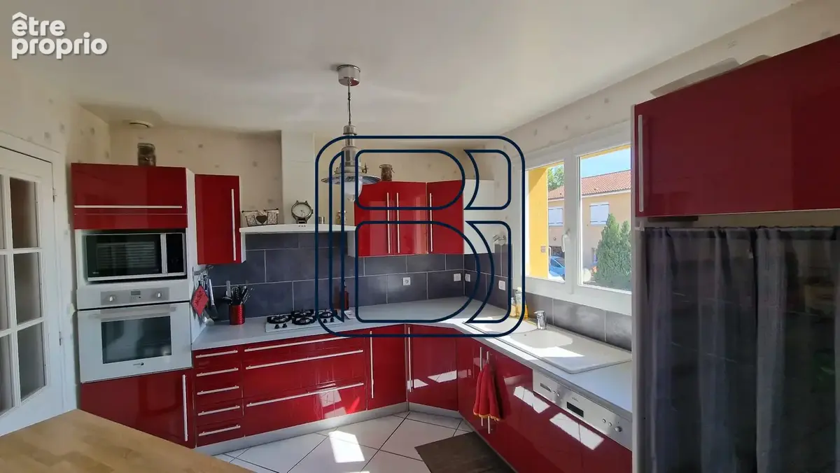 Maison 137 m² à Pont-Du-Chateau  - photo 5