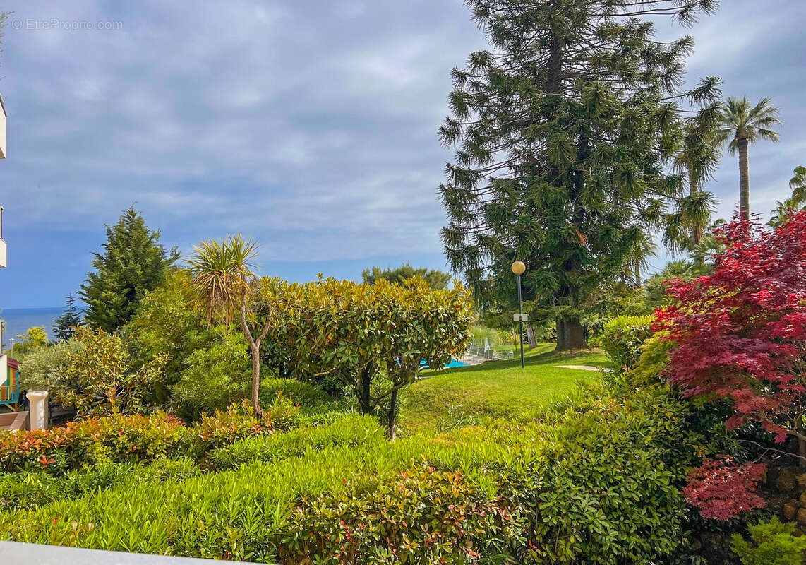 Appartement à VALLAURIS