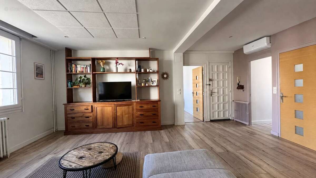 Grand t6 de 163 m² ? toit-terrasse ? plein centre de dax - photo 3