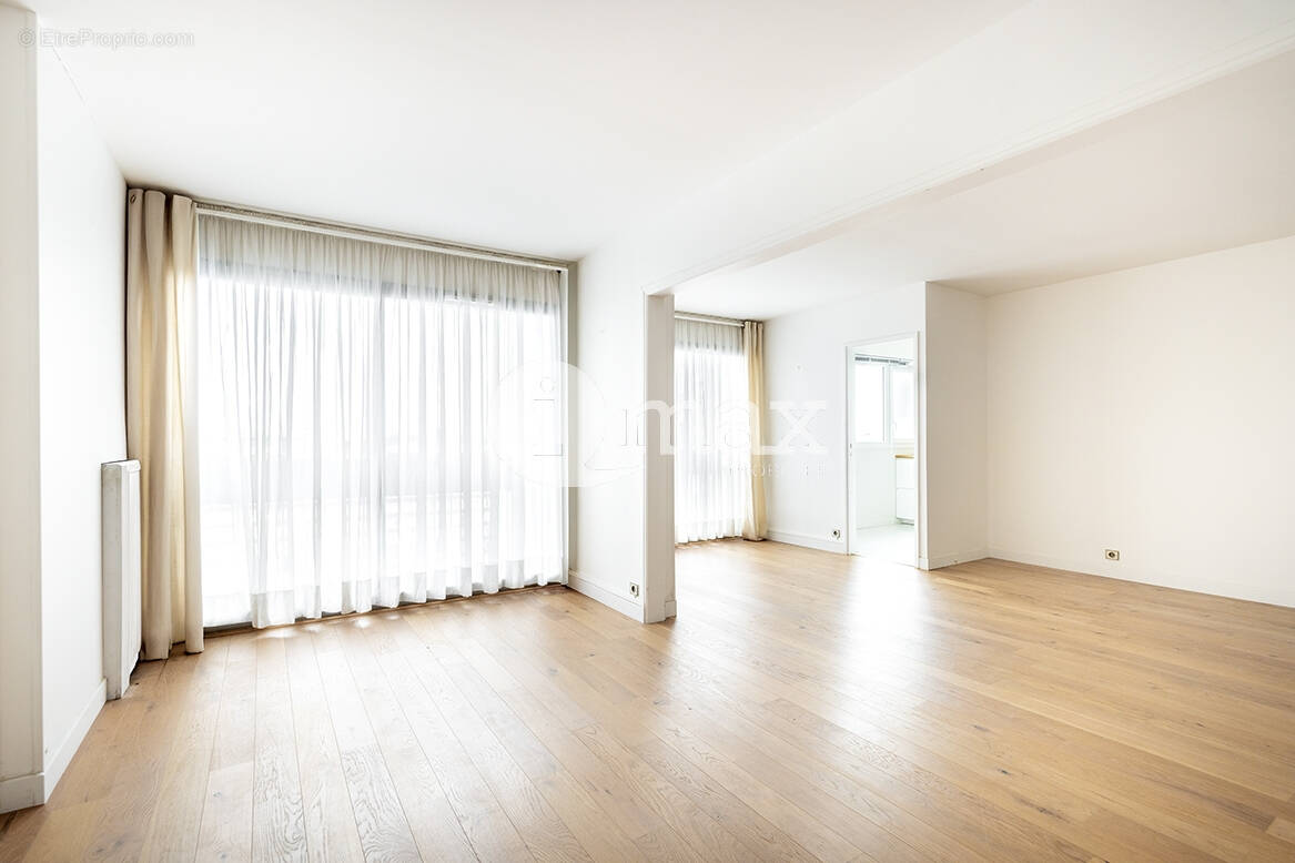 Appartement à LEVALLOIS-PERRET