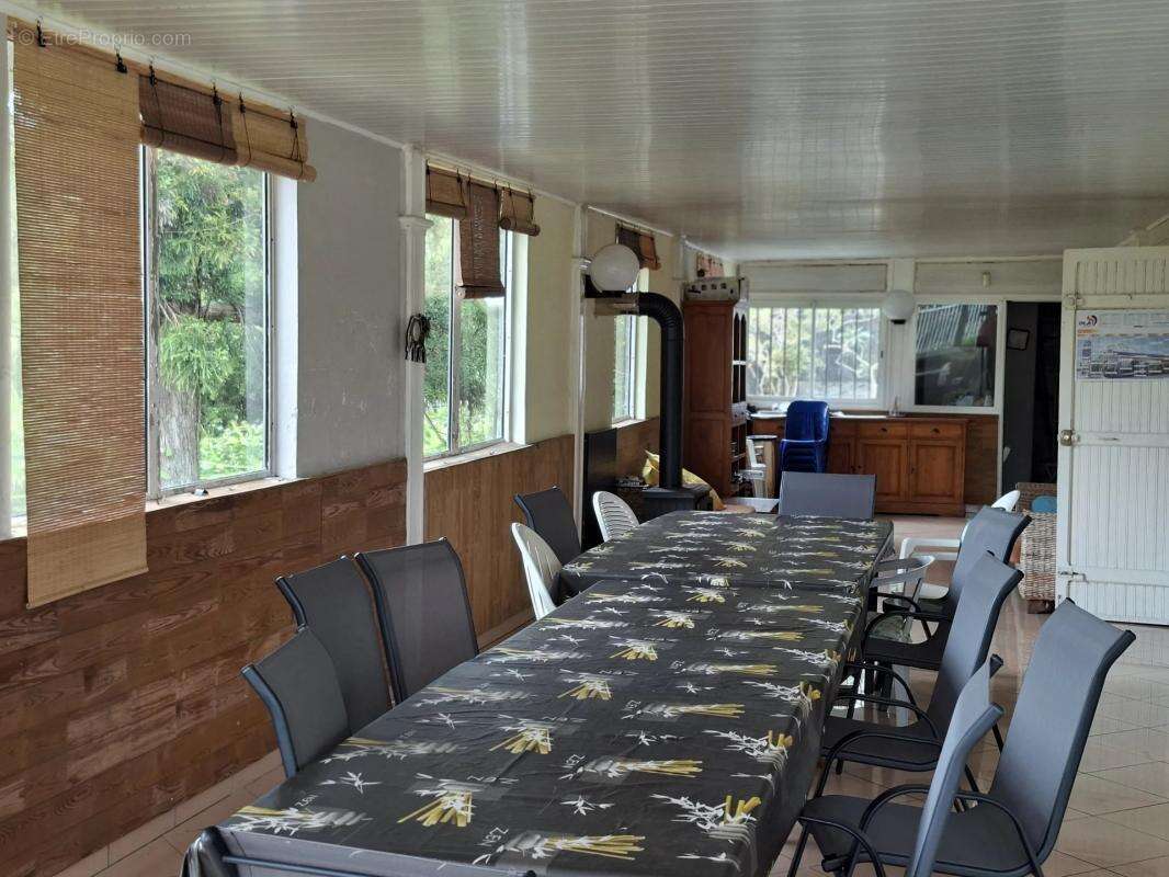 Maison à LA PLAINE-DES-PALMISTES