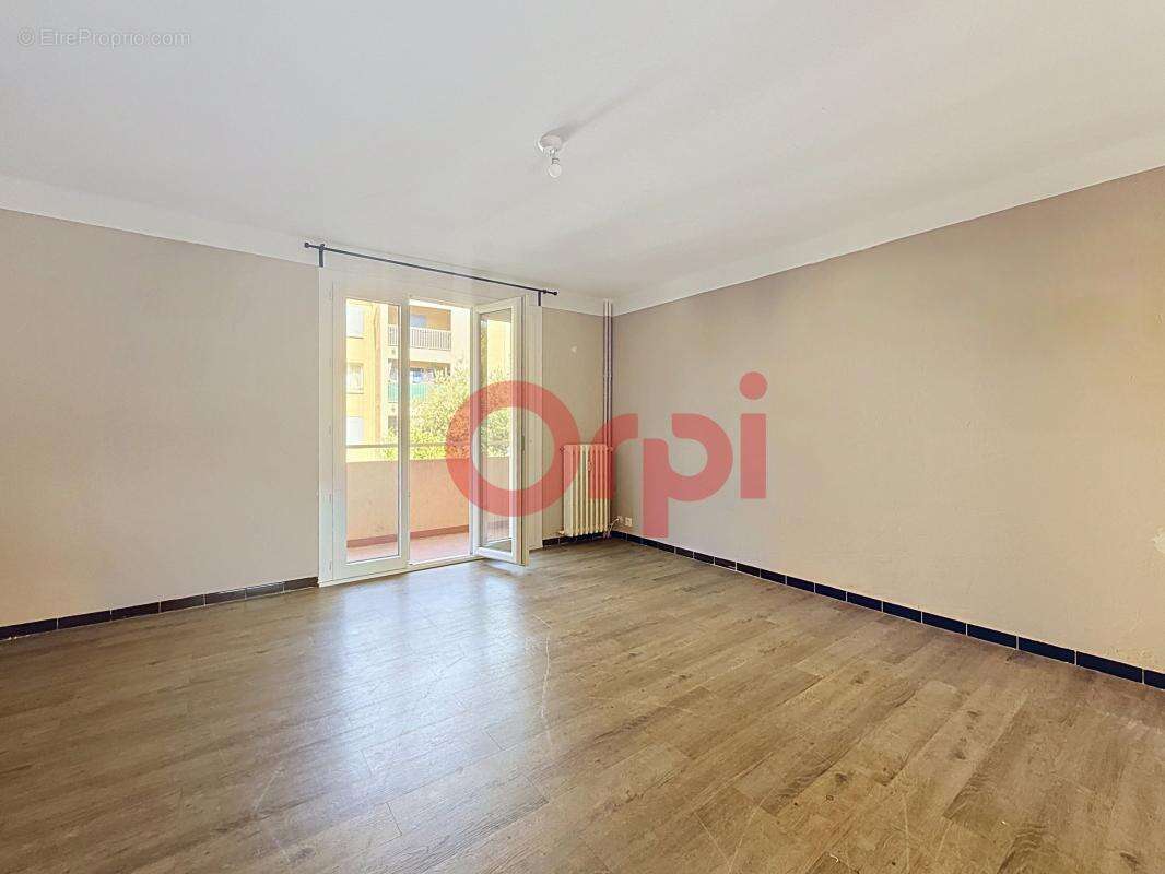 Appartement À Vendre Faux T4 - Six Fours Les Plages - 1er étage - photo 4