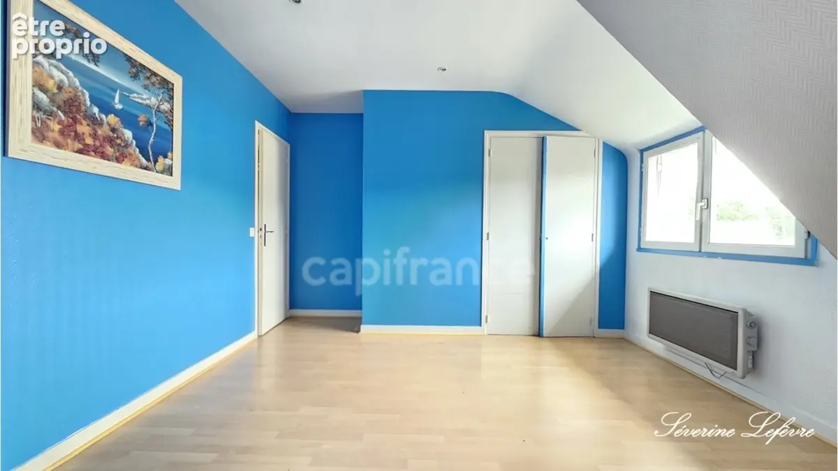 À Trégunc, une maison familiale aux beaux volumes, à deux pas du littoral ! - photo 15