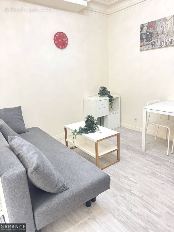 Salon - Appartement à PARIS-15E