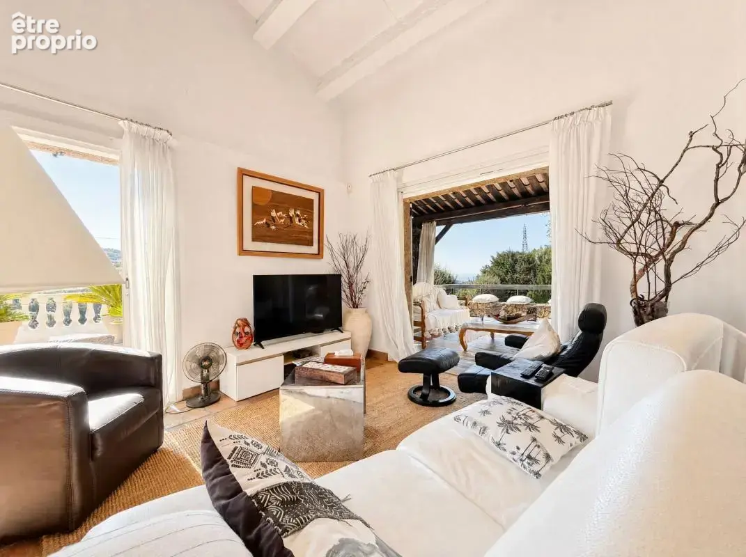 Maison 5 pièces sur les hauteurs de Nice à Vendre - photo 9