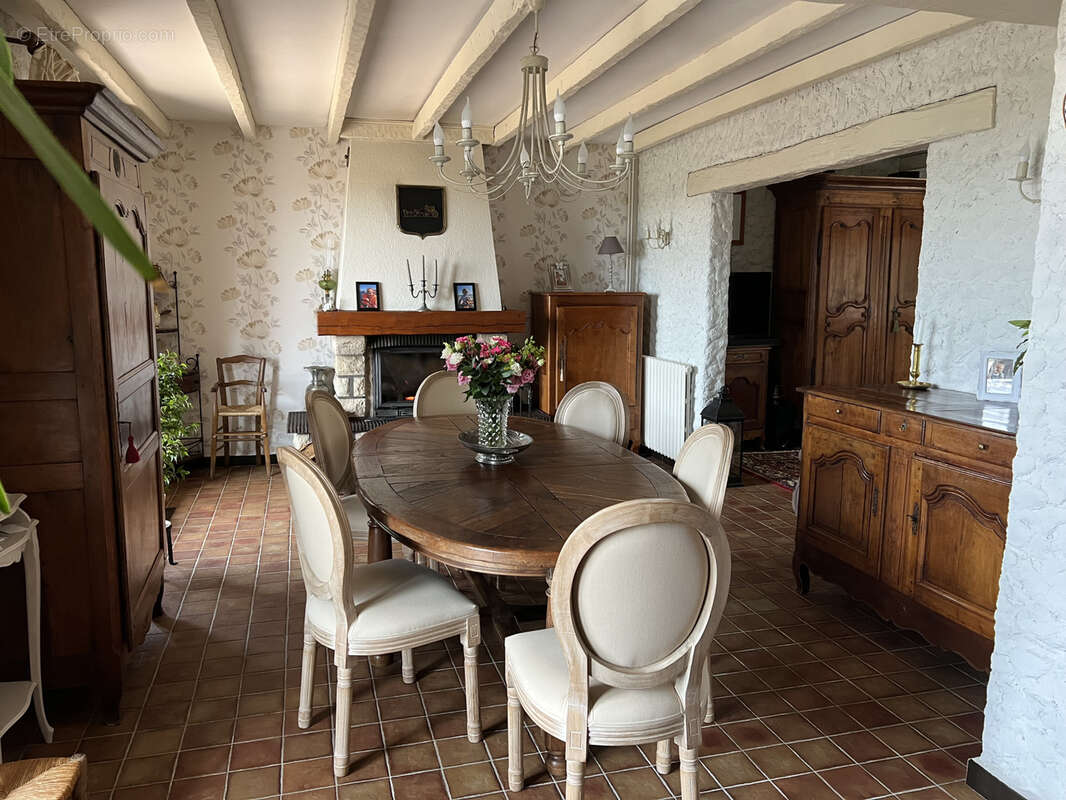 Maison à PARIGNY-LES-VAUX