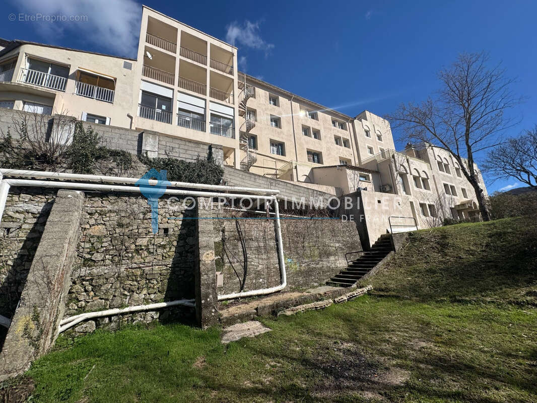 Appartement à VALLERAUGUE