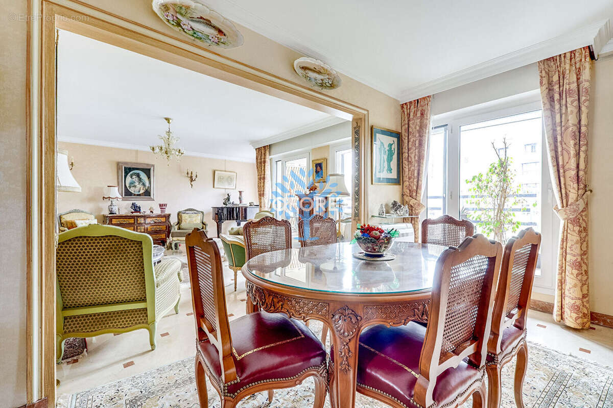 Appartement à PARIS-12E