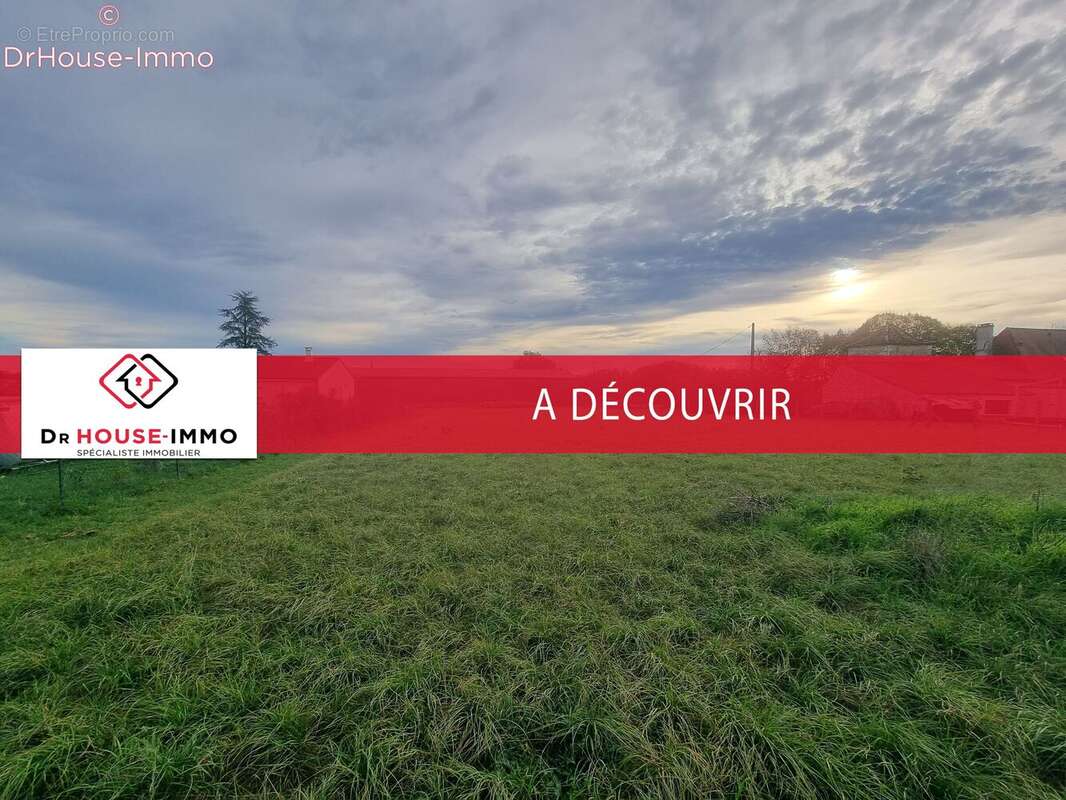 Terrain à SAINT-AUBIN-DE-LANQUAIS