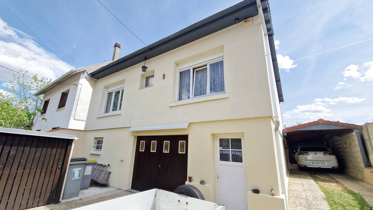 Maison à TREMBLAY-EN-FRANCE