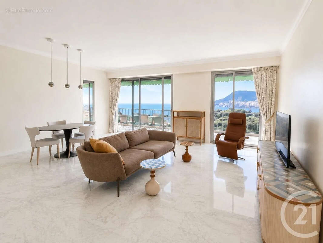 Appartement à ROQUEBRUNE-CAP-MARTIN