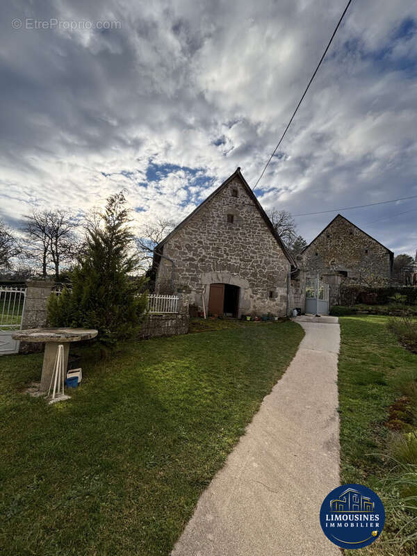 Maison à AURIAC