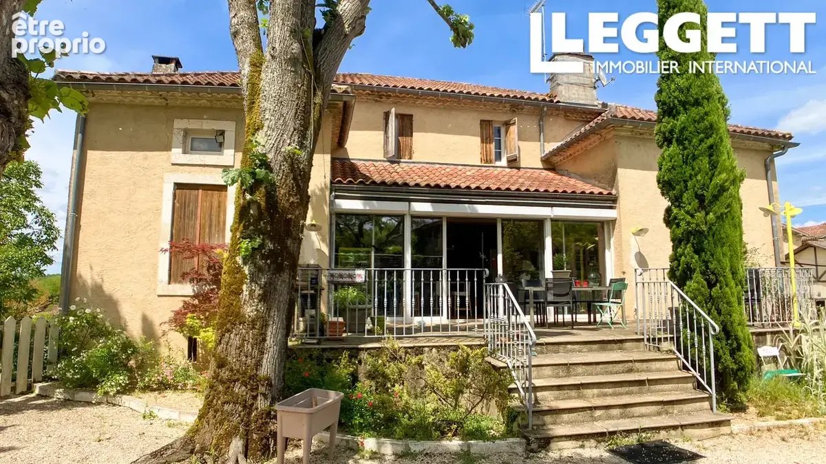 Maison familiale individuelle spacieuse de 4 chambres avec dépendances, grand jardin et piscine - photo 4