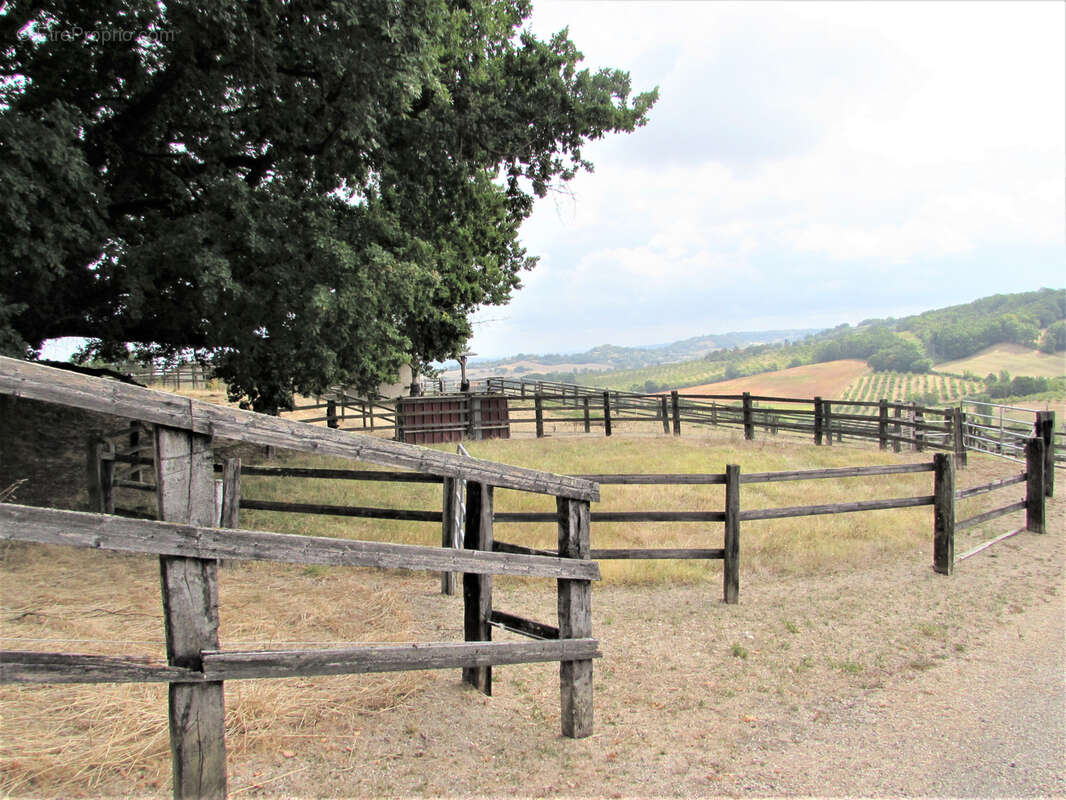 Maison à SAINTE-COLOMBE-DE-VILLENEUVE
