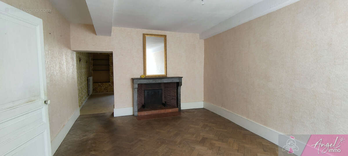 Maison de village de 159 m2 - 3 chambres - cave voutée et garage - photo 3