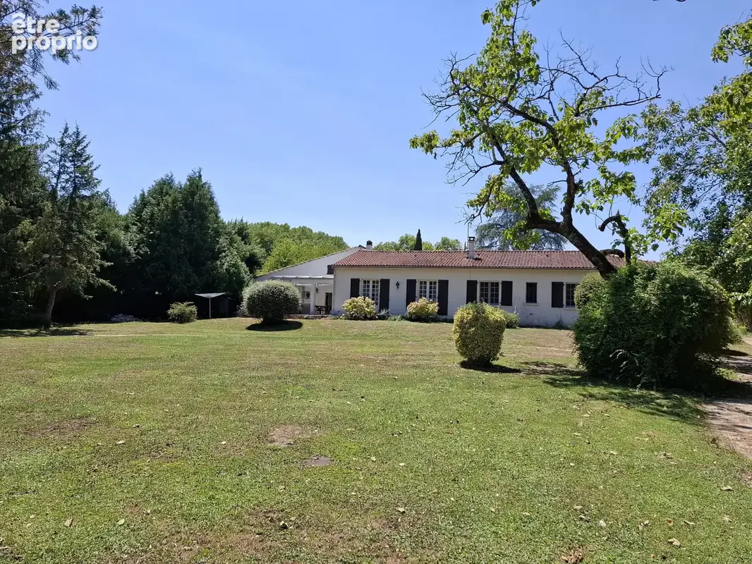 Grande maison familiale lumineuse et attrayante avec de beaux jardins, à l'orée d'un joli village - photo 23