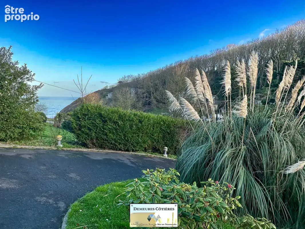 EXCLUSIF - Propriété atypique vue sur mer et plage à pied, dans une valleuse verdoyante entre FECAMP et YPORT - photo 27
