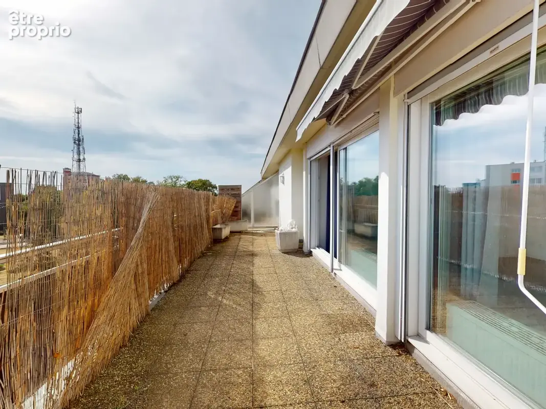 Appartement 2 pièces avec grande terrasse, cave et garage   Haguenau - photo 3