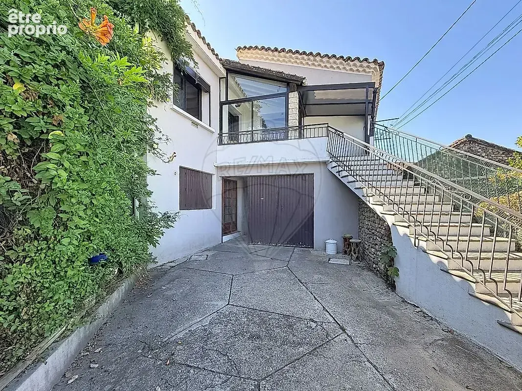 Maison à LEZAN
